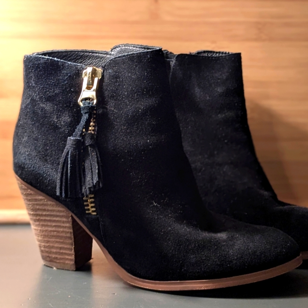 Aldo Black Suede ankle boot